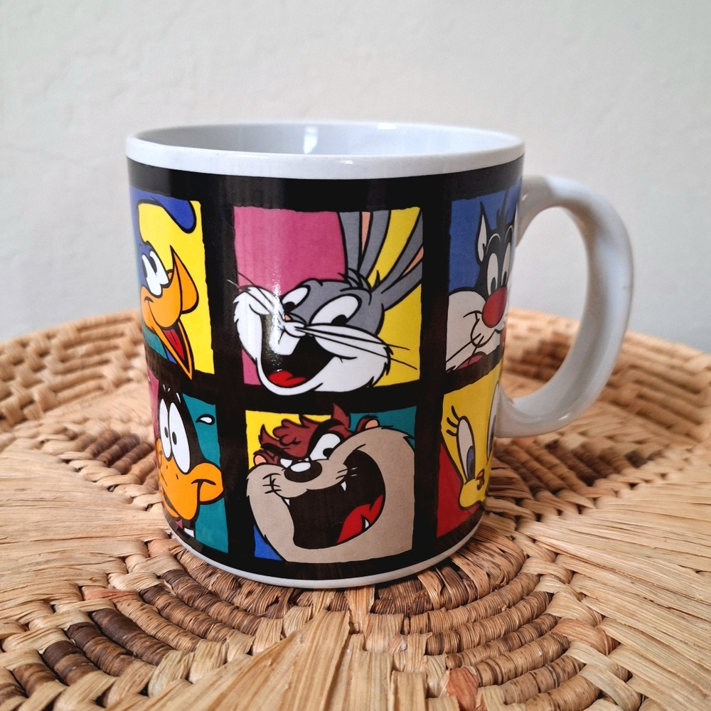 Vtg WB Looney Tune Cartoon Character Mug 12 oz